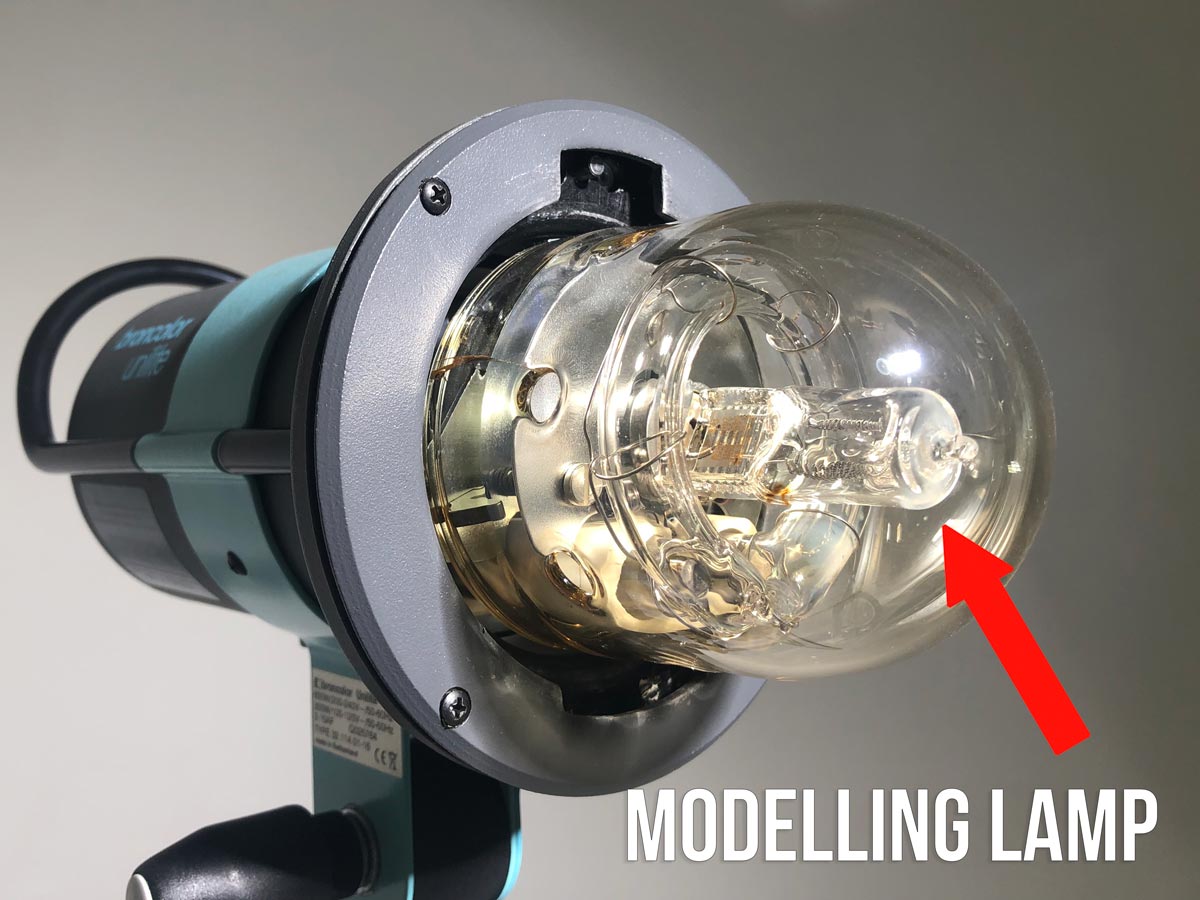 Studio light modelling lamp