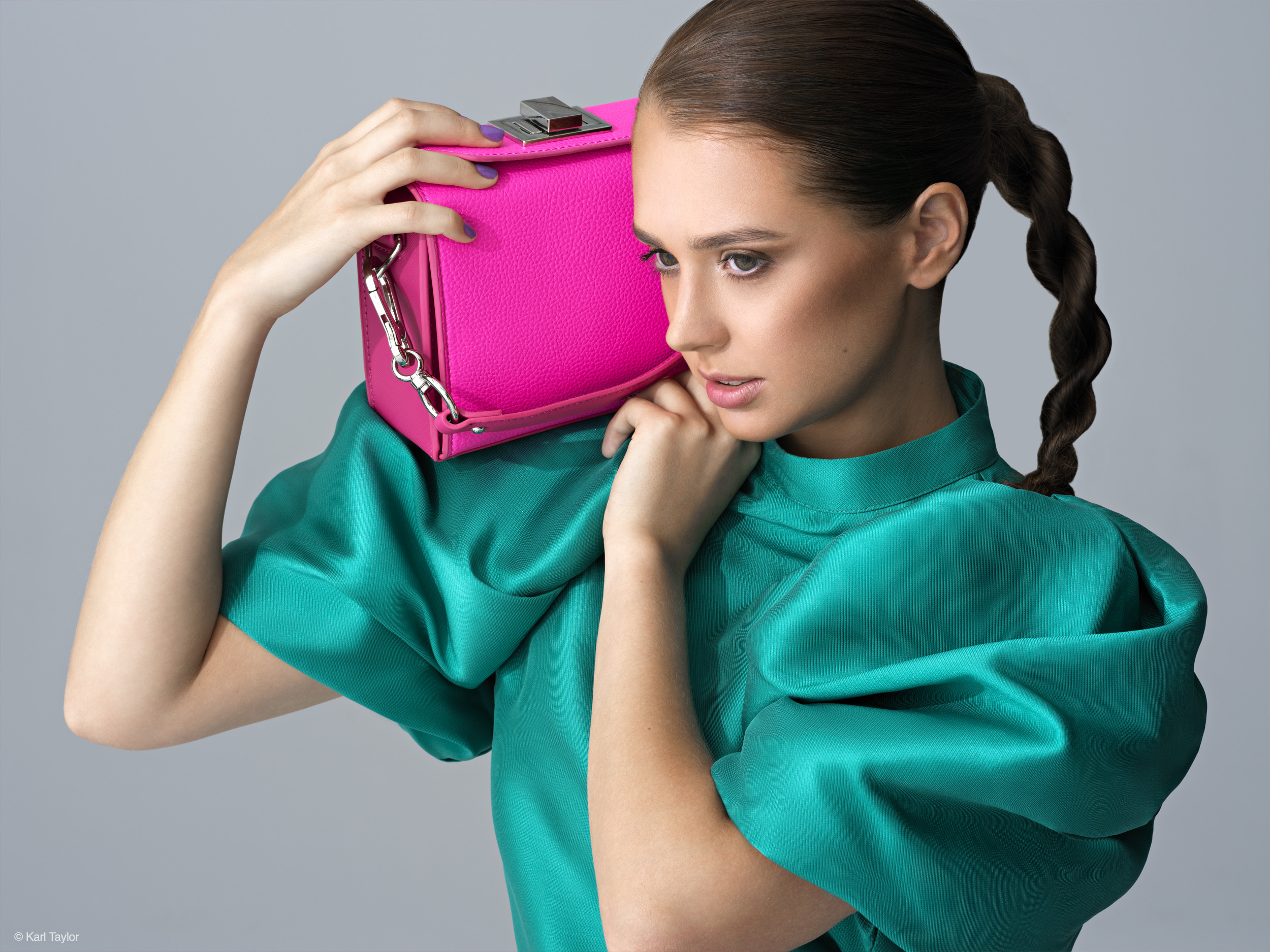 X2D beauty test photoshoot of girl with handbag